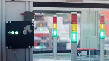 Production testing by optical vibration measurement