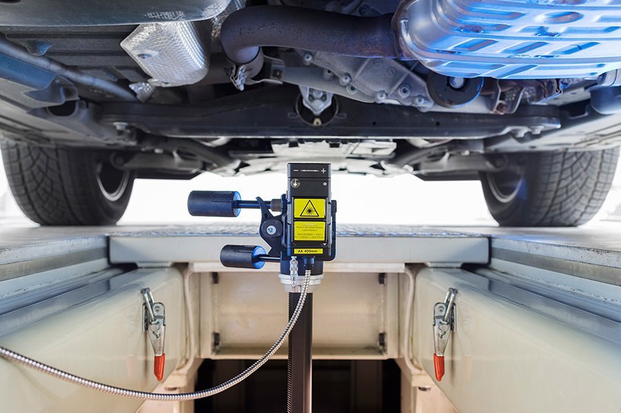 Vibration testing on drive trains, measuring on rotating shafts with RLV Rotational Laser Vibrometer Vibration testing on drive trains, measuring on rotating shafts with RLV Rotational Laser Vibrometer
