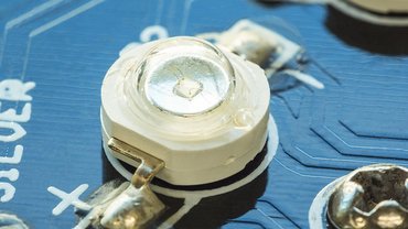 Inspection of flatness and step-height on high power LED Inspection of flatness and step-height on high power LED