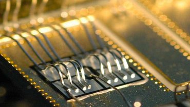 Elektrisch leitendes Kleben in der Elektronik