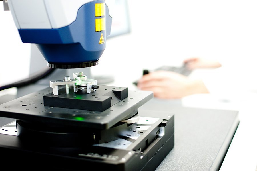 Non-contact analysis of tiny mechanical and biological probes in 3D Non-contact analysis of tiny mechanical and biological probes in 3D