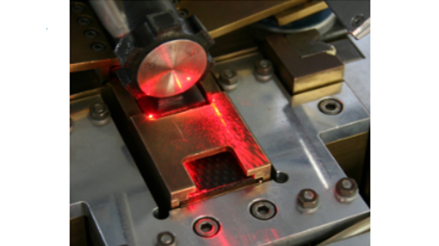 Measuring amplitudes for critical frequencies in production testing using laser sensors Amplitude Amplituden für kritische Frequenzen prüfen mittels optischer Messtechnik